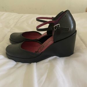 Hush Puppies vintage platform Mary Janes